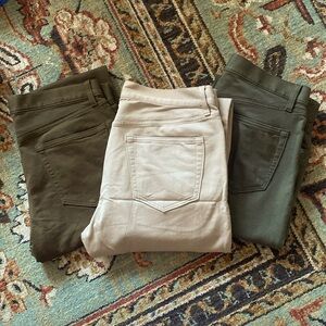 Bundle of Men Banana Republic Traveler Pants